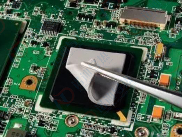 How often should the thermal conductive silicone pad for computer graphics cards be replaced?