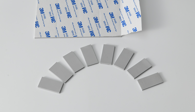 What is the most suitable compression ratio for thermal conductive silicone pads?